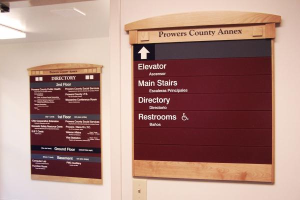 Modular, changeable wayfinding sign, flexibility, highly customizable. directional sign